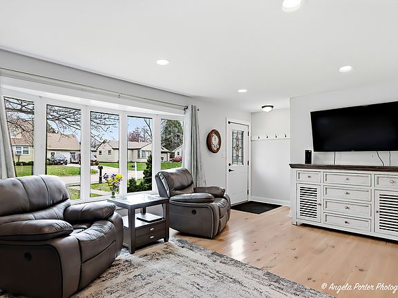 5th image of 201 Panama Ave