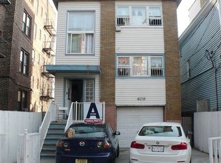 409 9th St, Union City, NJ 07087