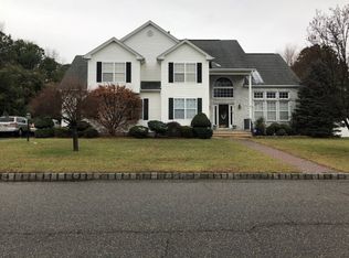 49 Woodview Dr, Howell, NJ 07731