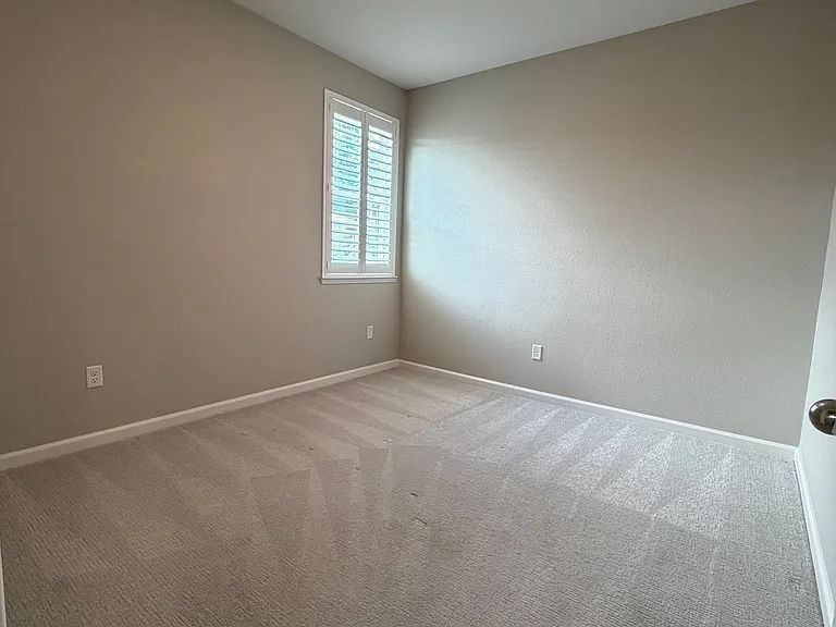 700 Apricot Cir — Photo 27