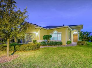 683 Chipper Dr, Sun City Center, FL 33573