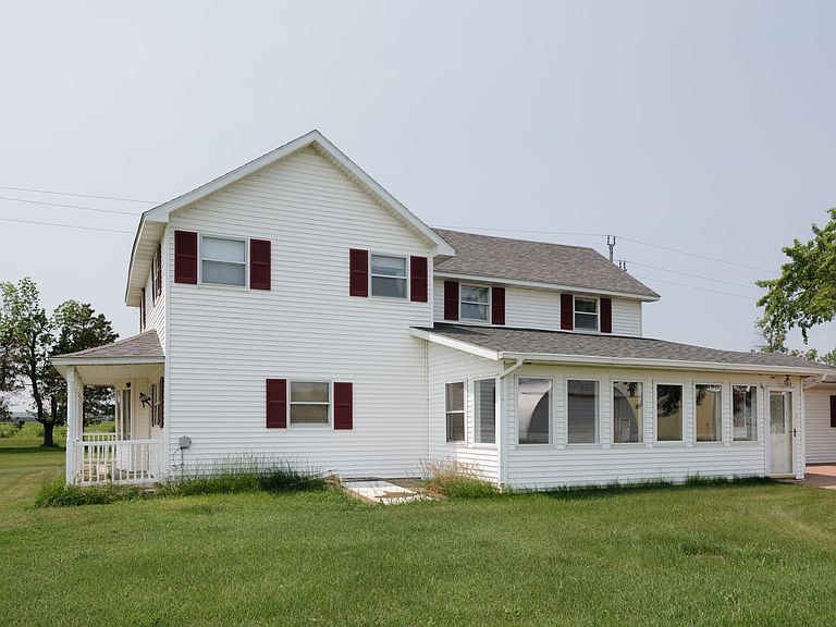 Listing photo 4