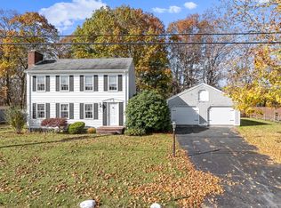 915 Almy Rd, Somerset, MA 02726