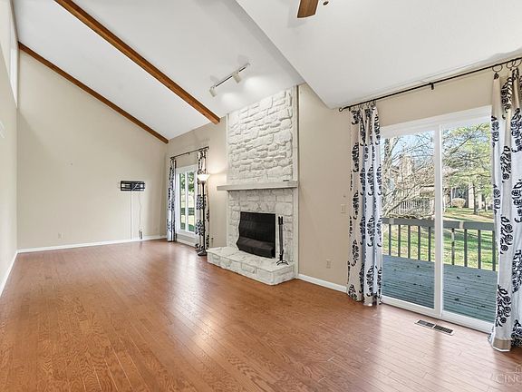 3rd image of 10432 Hickory Point Dr