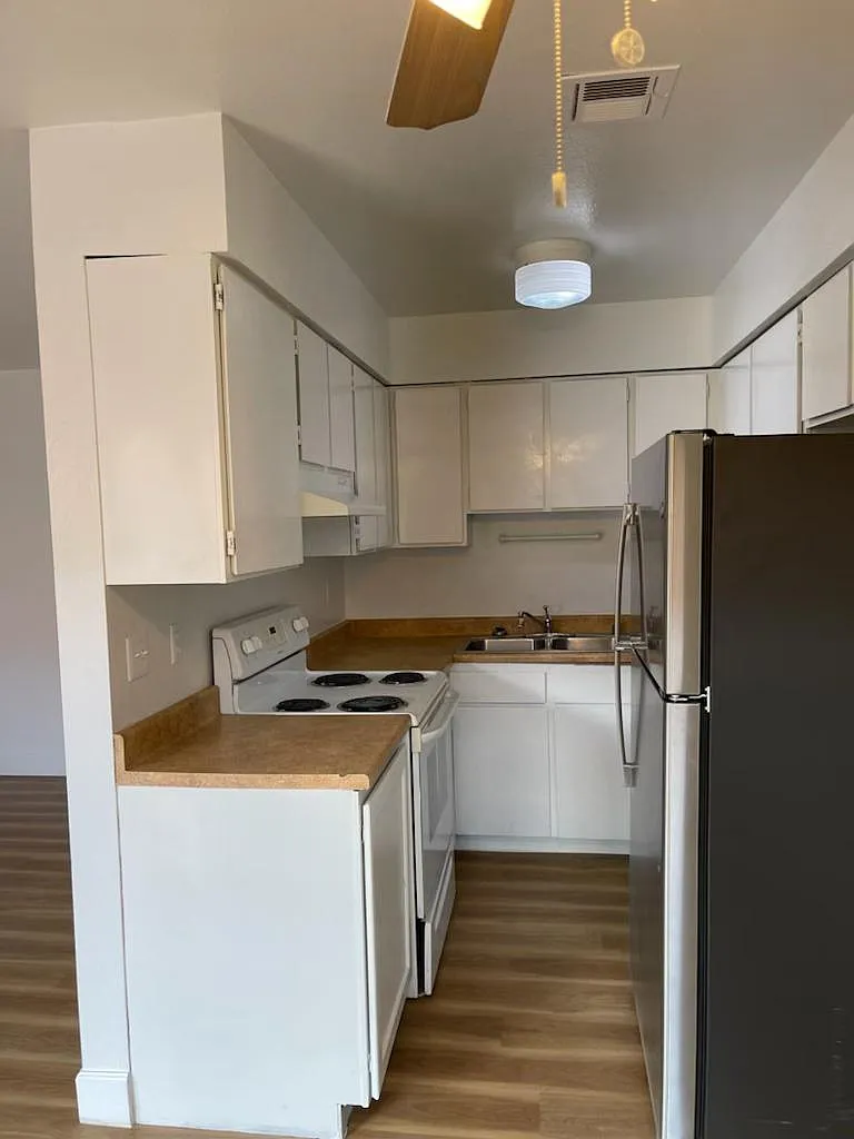2 bed, 975 sqft, $1,390 — Photo 4