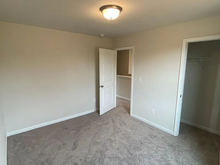 1542 Catskill Way — Photo 22