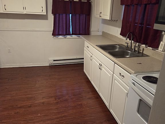 5th image of 11002 Celeste Dr