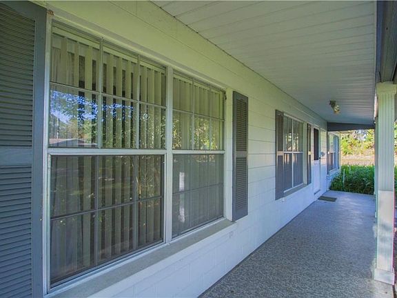 3rd image of 640 Carey Pl