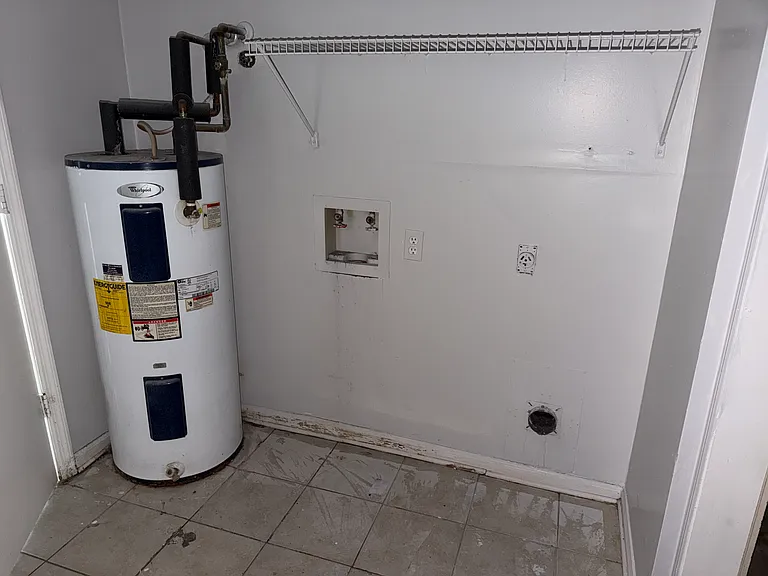 309 Churchill Dr #4 — Photo 8