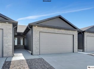 7016 Claystone Dr, Lincoln, NE 68521