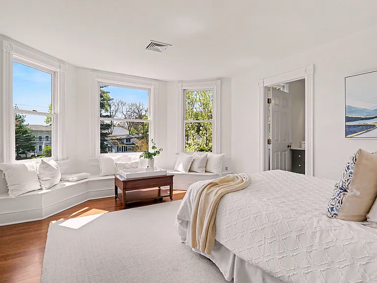 462 Riverside Ave — Photo 37