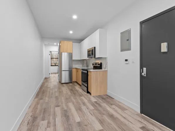 1571 3rd Avenue image 1 of 12