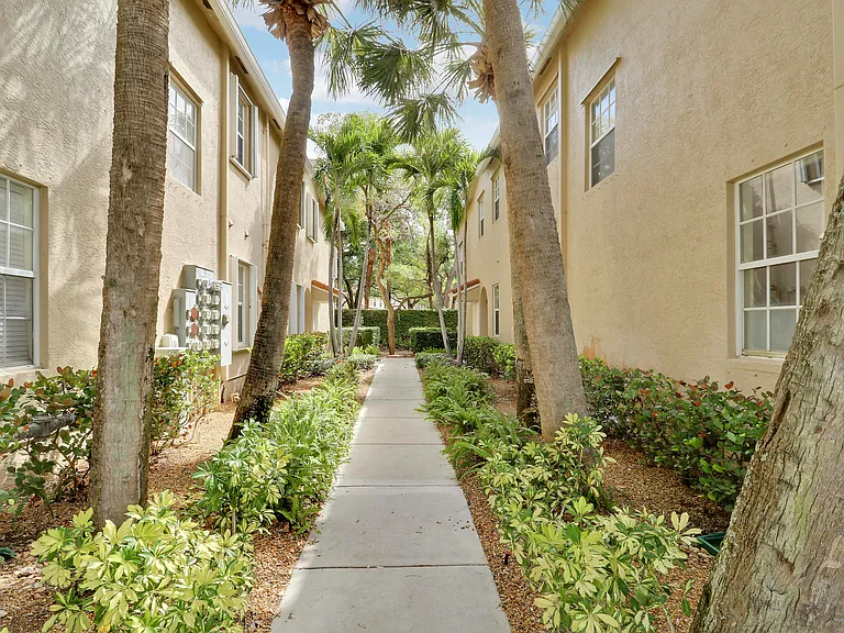 104 Lighthouse Cir #H-2 — Photo 35