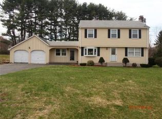 18 Scantic Dr, East Longmeadow, MA 01028