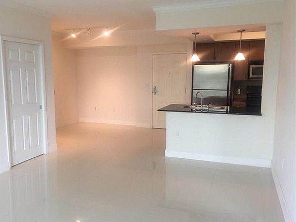2nd image of 2000 N Bayshore Dr APT 1003
