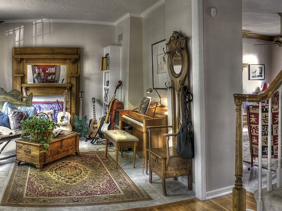 Front Room and Entry