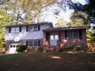 145 Holly Ct, Athens, GA 30606