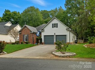 7109 Scuppernong Ct, Charlotte, NC 28215