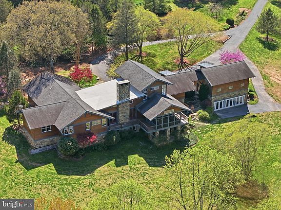 2nd image of 13505 Deakins Ln
