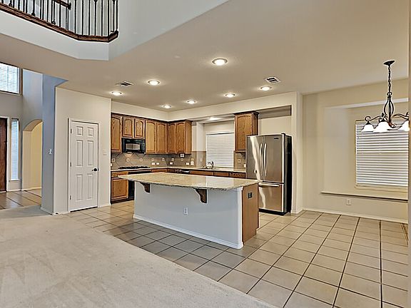 5th image of 10204 Crawford Farms Dr