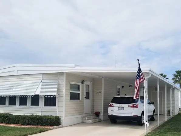 2033 Manoa Dr, Holiday, FL 34691