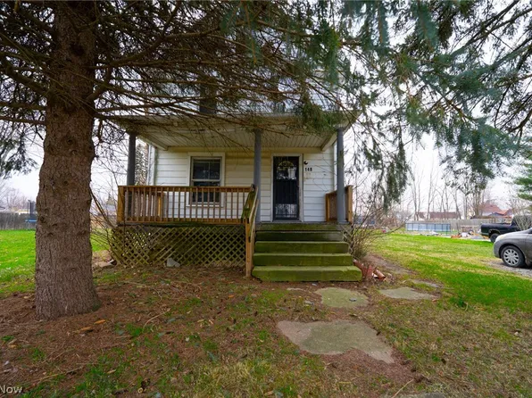148 Oak St, Elyria, OH 44035
