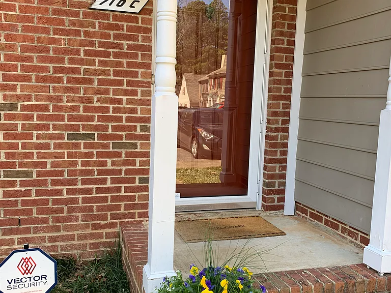 710 Powell Dr — Photo 22