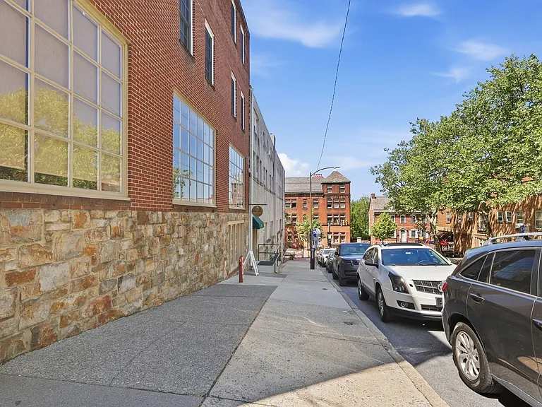 79 W Market St #G — Photo 39