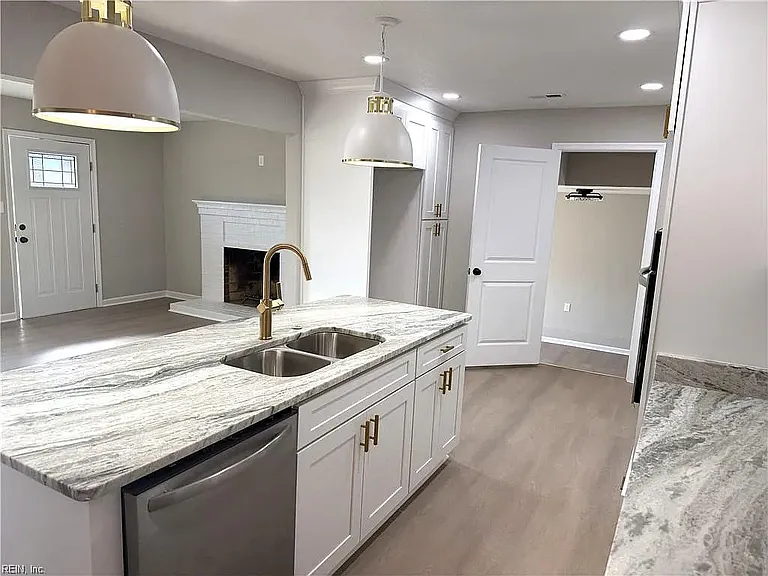 421 Morrison Ave — Photo 6