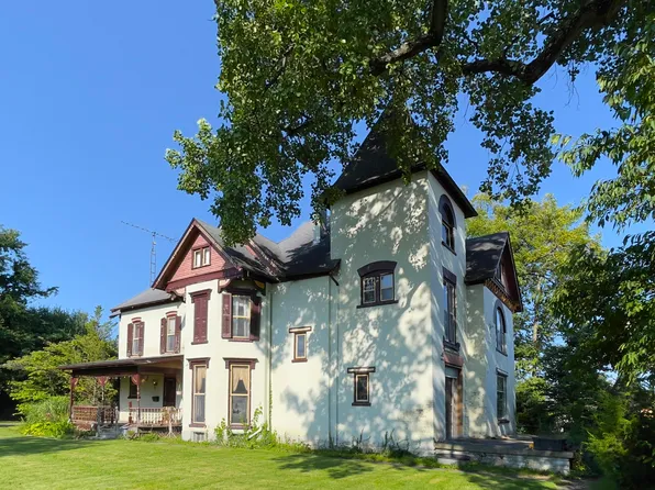 115 SW 3rd St, Richmond, IN 47374