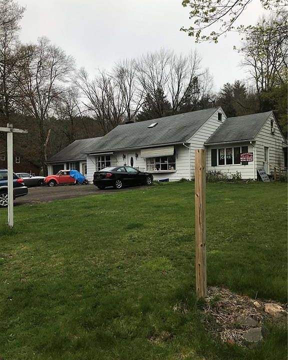 1st image of 16 Yulan Barryville Rd
