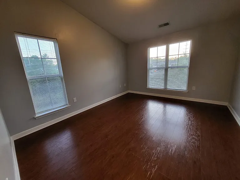 339 Westbend Dr — Photo 10