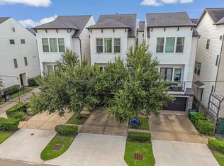 1010 W 24th St Unit P, Houston, TX 77008