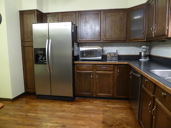 4th image of 397 Willow Run Dr