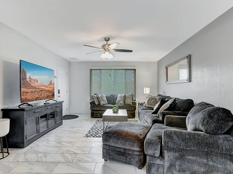 1524 E Broadmor Dr — Photo 9