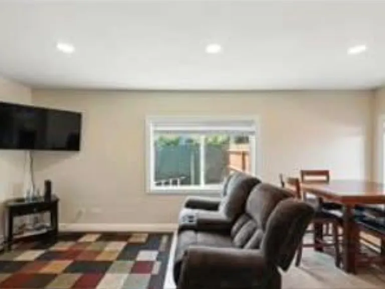 478 N Sutter St — Photo 2