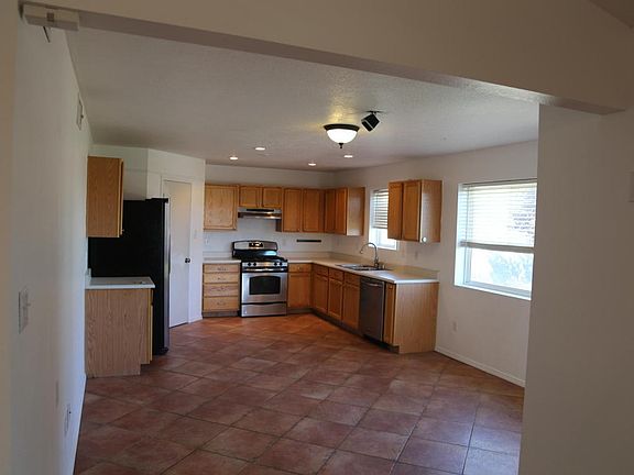 4th image of 6023 Maddux Pl NW