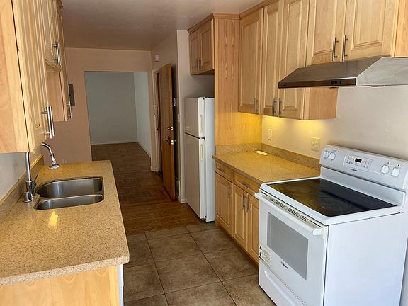 3rd image of 1121 El Camino Real APT 2