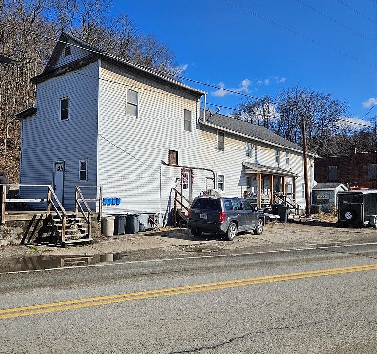 1st image of 501 Main St