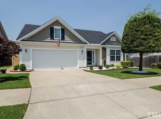 618 Monterey Pine Dr, Fuquay Varina, NC 27526
