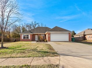 411 Coopers Way, Bentonville, AR 72719