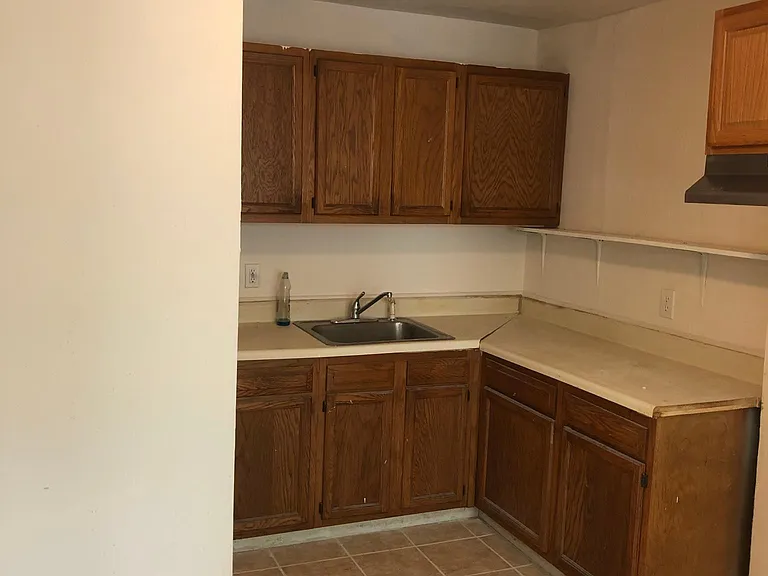 313 Prince Edward St #2 — Photo 3