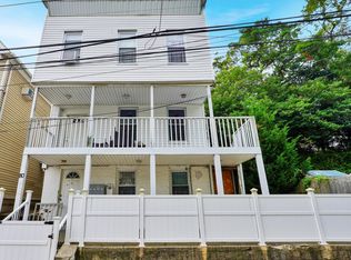 80 Brewster St, Staten Island, NY