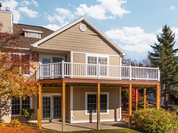 2947 Crown Pointe Dr #15, Traverse City, MI 49685