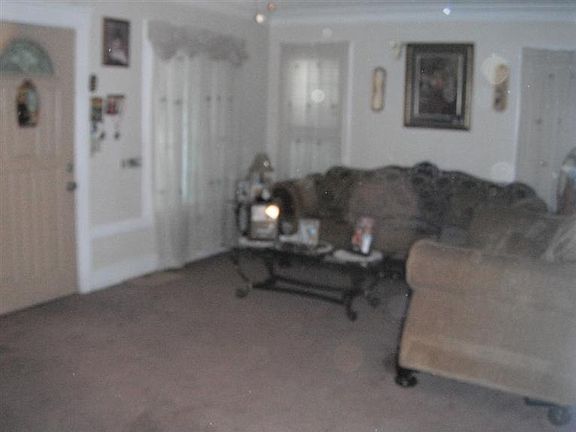 4th image of 2341 E Hammond Ave