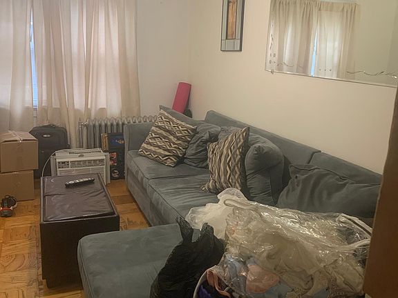 5th image of 604 S 10th Ave #2