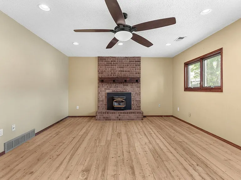 6893 Gray Cir — Photo 19