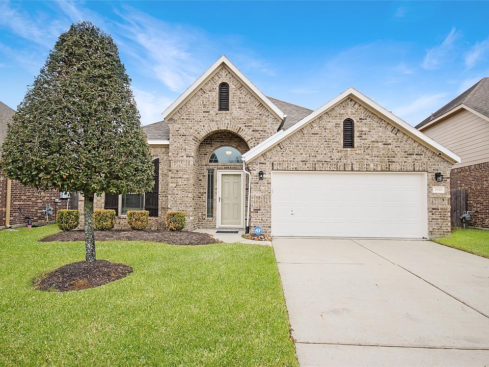 1st image of 2931 Westwood Manor Ln