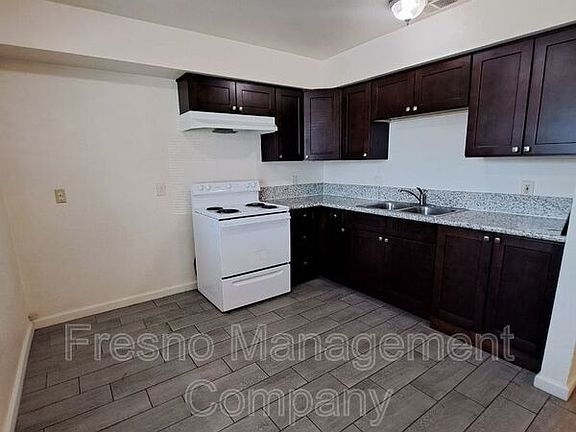 2nd image of 2318 N Angus St APT 105