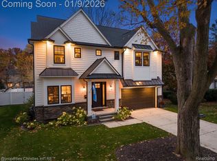 3233 Warick Rd, Royal Oak, MI 48073